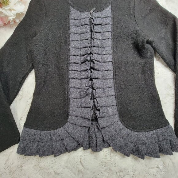 A Giannetti 100% Boiled Wool Two Tone Ruffle Accent Full Zip Sweater Size M - Picture 3 of 10